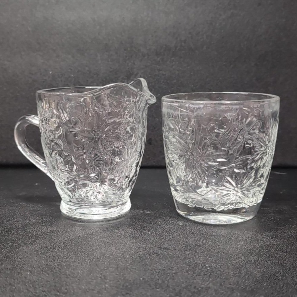 Princess House Fantasia Open Sugar Bowl & Creamer Set #5242, Etched Poinsettias - Picture 5 of 12